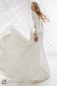 Свадебное платье  Мэлоди А-силуэт, С рукавами, С разрезом на ноге, Без корсета, Атласные, V вырез