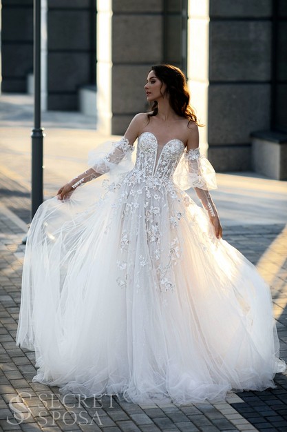 Gabbiano. Свадебное платье Лора. Коллекция Street Romance 