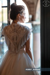 Свадебное платье  Алексис А-силуэт, Кружевные, Закрытые